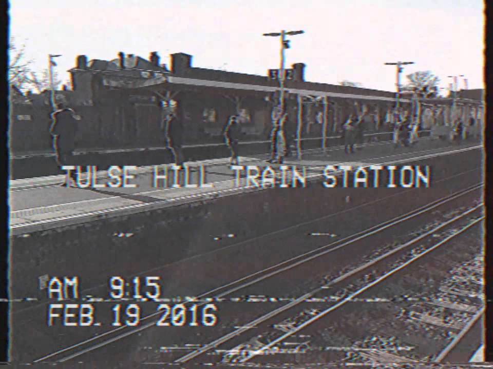 TULSE HILL TRAIN STATION