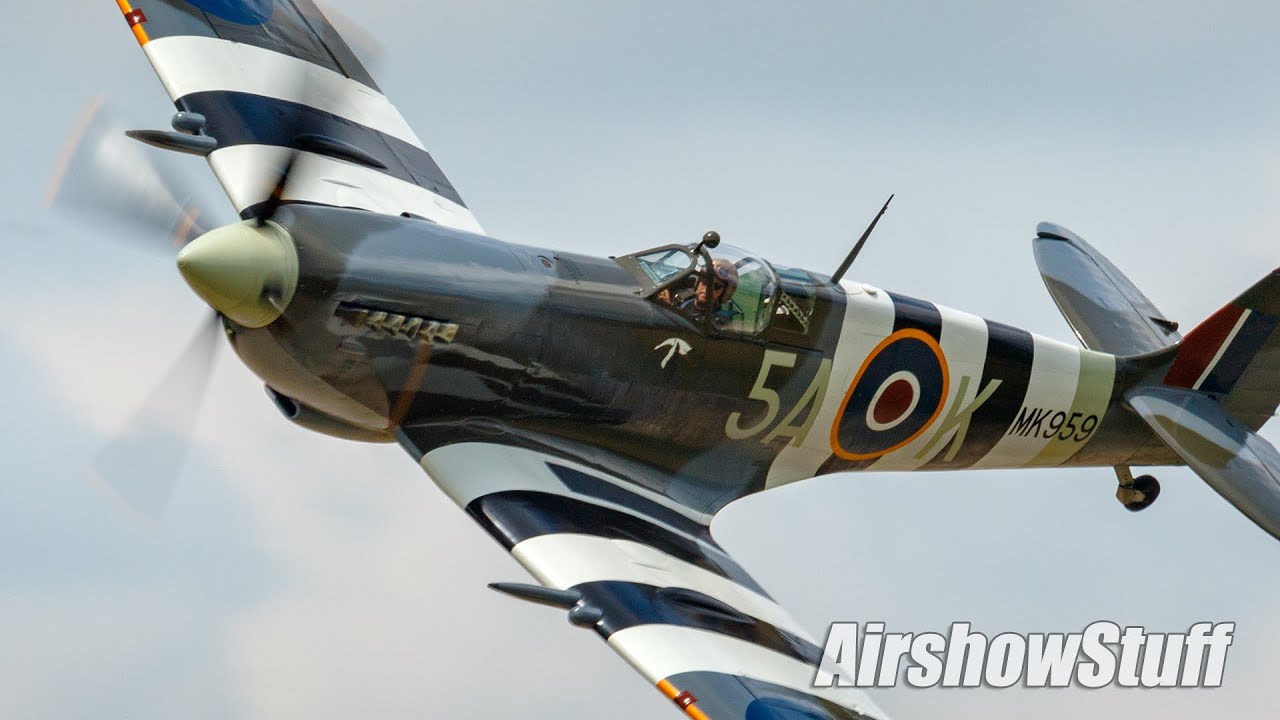 WWII Fighters Performing Aerobatics! - Spirit of St. Louis 2022