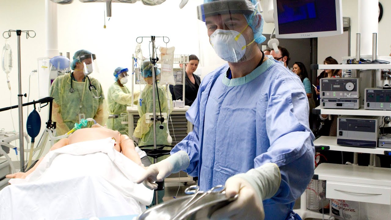 Duclos: Feds have 'full confidence' that $2B will be used to clear surgical backlogs