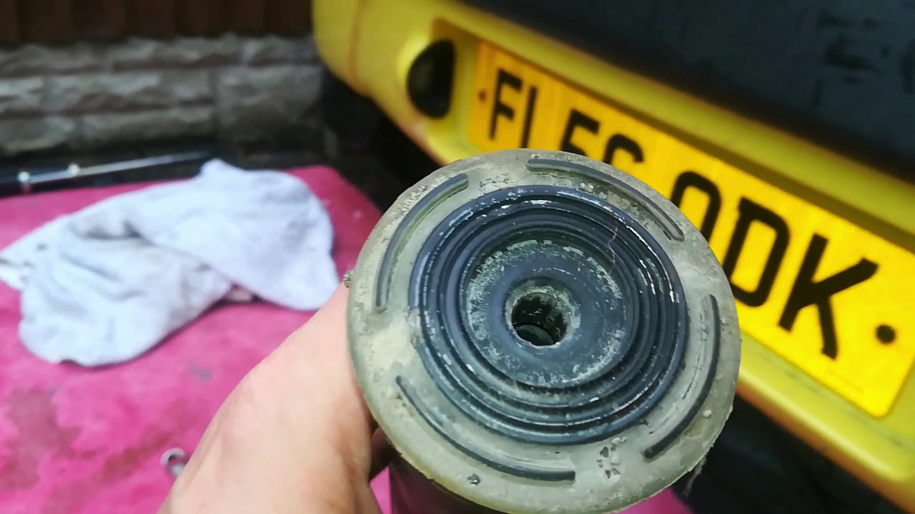 Peugeot 107 Shock Absorber Repair in 15 minutes.