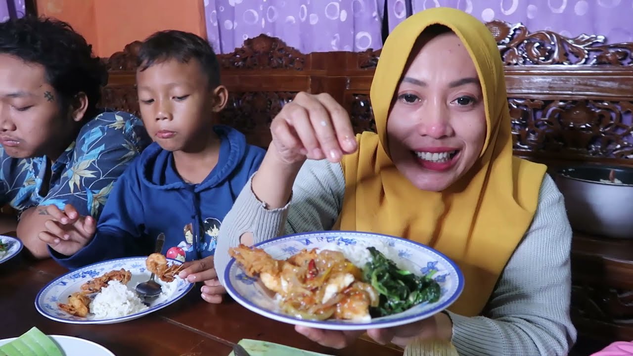 ASLI ENAK BENGET, GURAME SAOS TIRAM BIKINAN NOK ETI , WAYAHE MANGAN BENGI