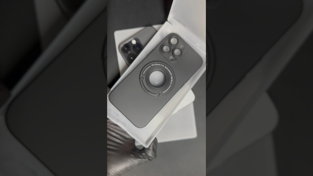 La incre&iacute;ble funda MagSafe para iPhone con soporte escondido