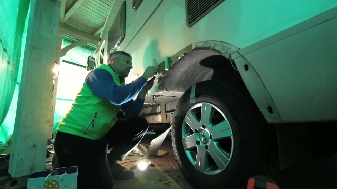 DIY Camper repair:Bringing crashed Hymer back on road