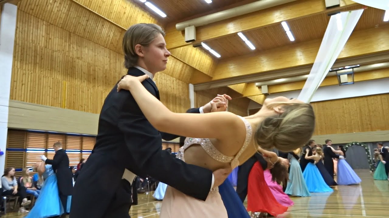 Vuosaaren lukion Vanhat tanssit 2015 - tango