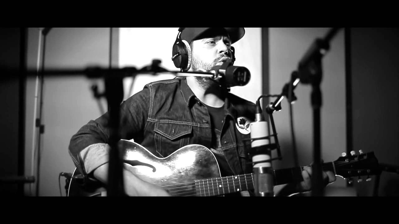 Dan Sultan - Dirty Ground (Live From Way Of The Eagle Studios)