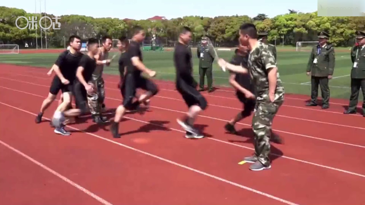 【社会奇闻】中国士兵跳绳技能满分，切勿模仿！