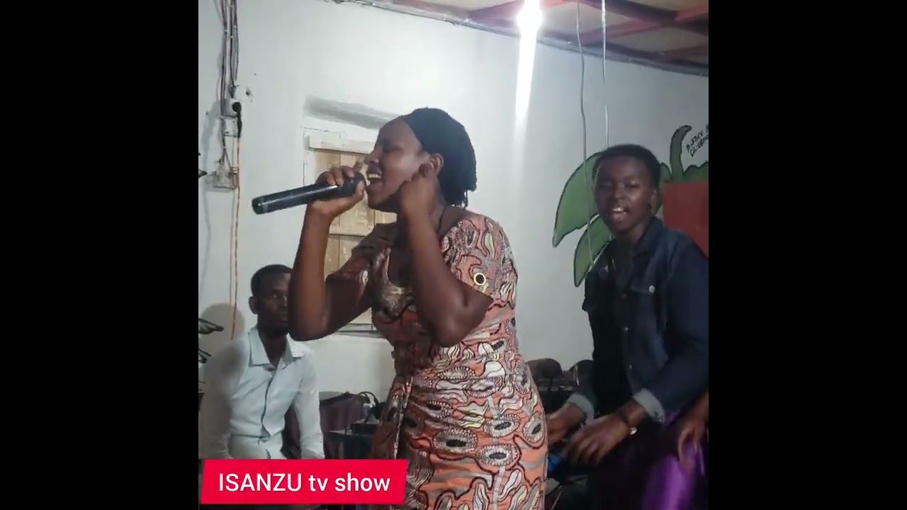 MBEGA IBYISHIMO BIBAYE MUKAMBI YI BWAGIRIZA  CHORAL KUVA KAVUMU BARATUNEJEJE MBEGA UMUNEZERO UBAYE