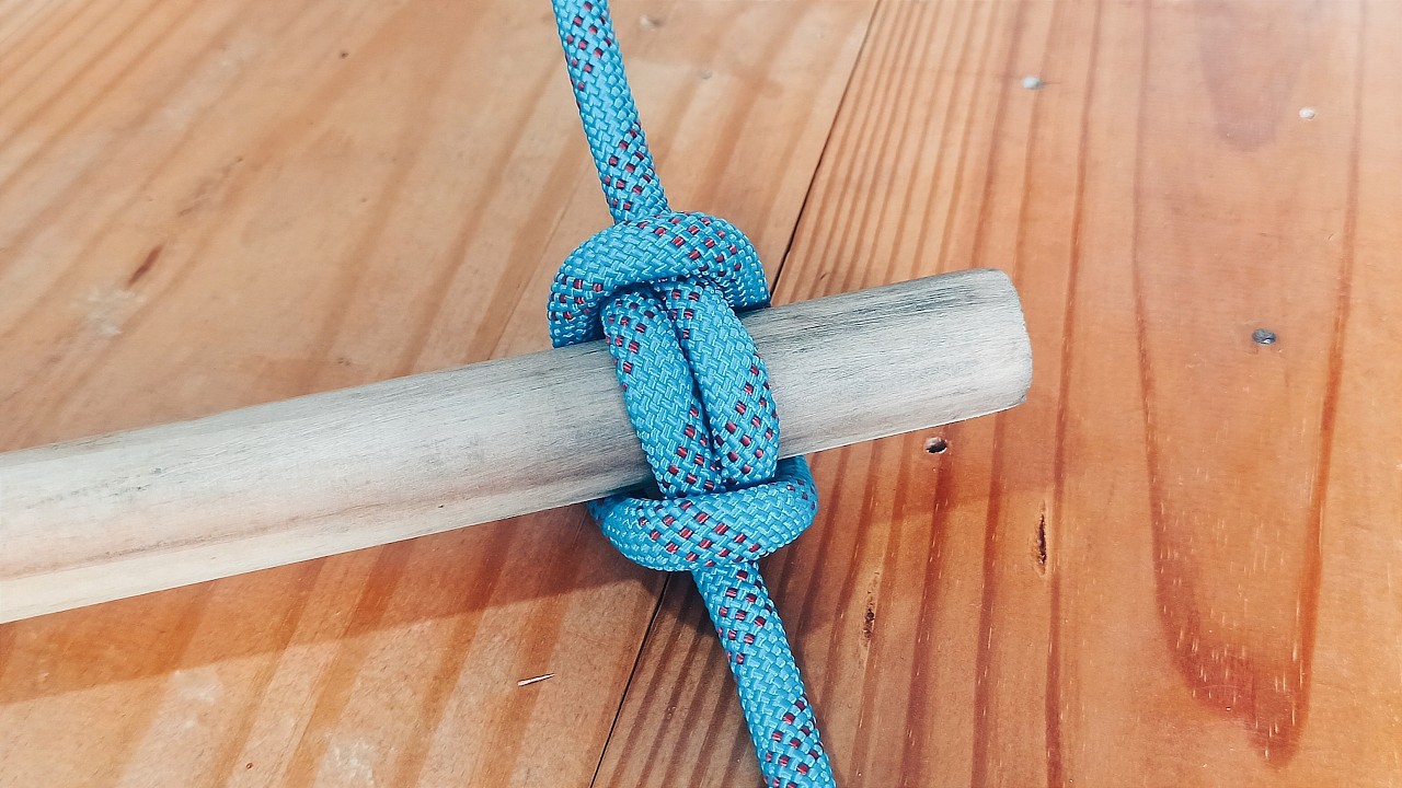 How To Tie Ladder Knot / How To Tie A Knot