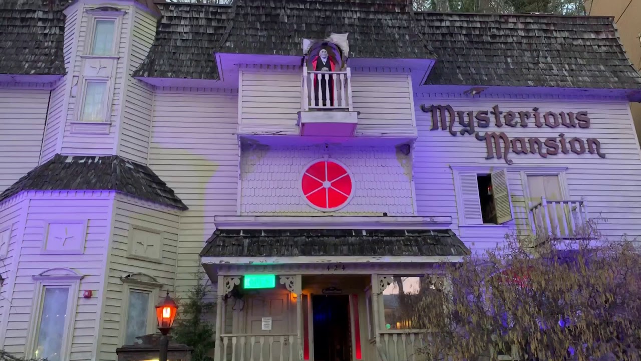 Outside Of Gatlinburg’s Mysterious Mansion (19 March 2019)