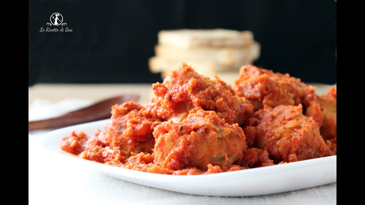 Polpette di fagioli con sugo di pomodoro ricetta facile e veloce secondo piatto con legumi