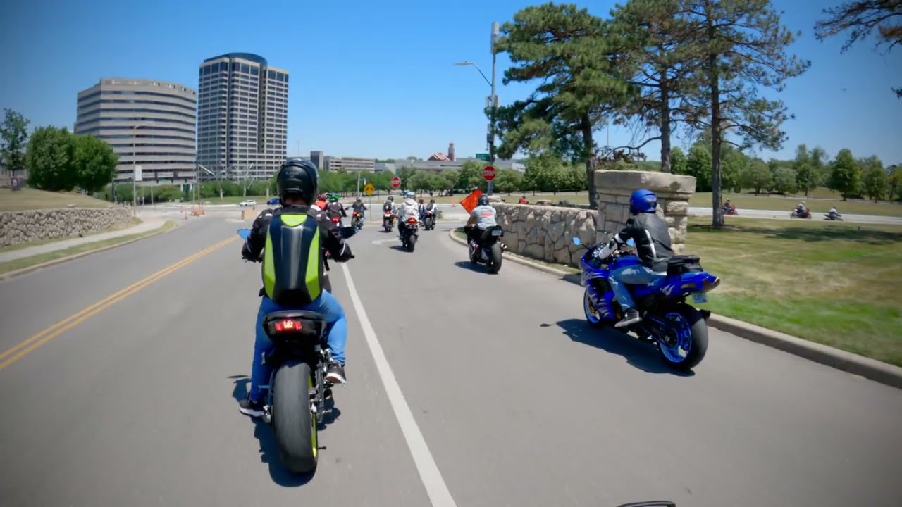 ZX4RR Group Ride With FastFlowKC | ZX4RR Races Ninja 400