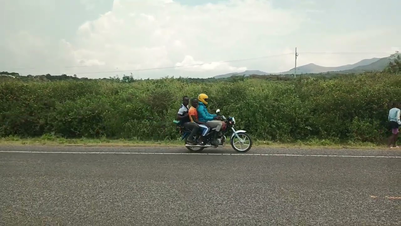 This 17-acre property, ideally located along the tarmac Mbita-Homabay Road near Lwanda