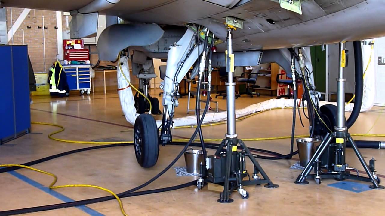 Saab JAS 39 Gripen  landing gear sequence part 1