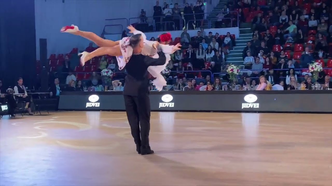 Williamson Earle & Myshko Veronika - WDSF World Championship - Showdance Standard Adult (5 Nov 2022)