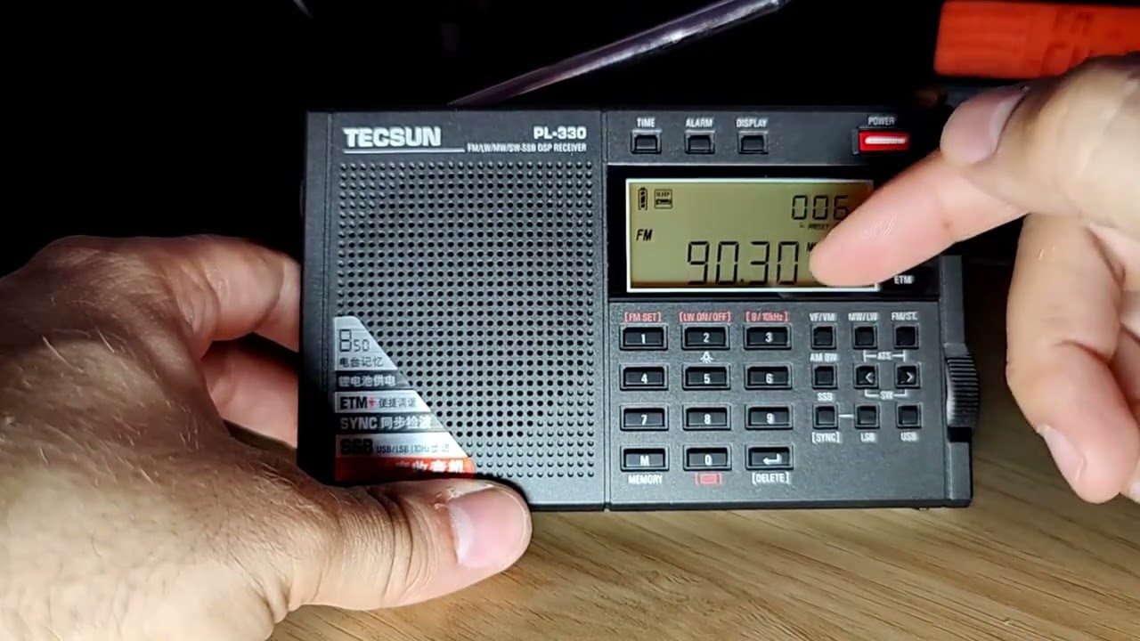 En tu barrio NO te VENDEN esta radio porque se la quedan ELLOS (TECSUN PL-330)