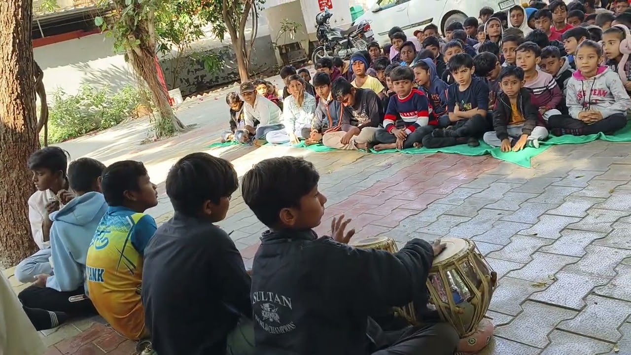મહેલ મોટા અને મન જેના સાંકડા