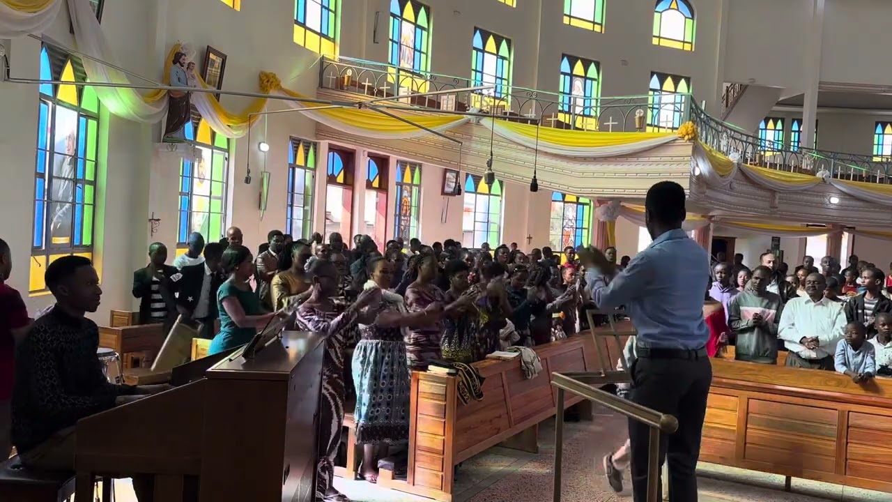 Misa ya Mt. Anna (Kyrie & Gloria) || Fr. G. Kayetta (live performance)