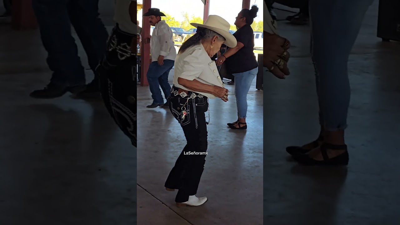 Baile en #lapulga #cumbia #musica #baile #bailando #cumbiando #music #dance #latinos #parati