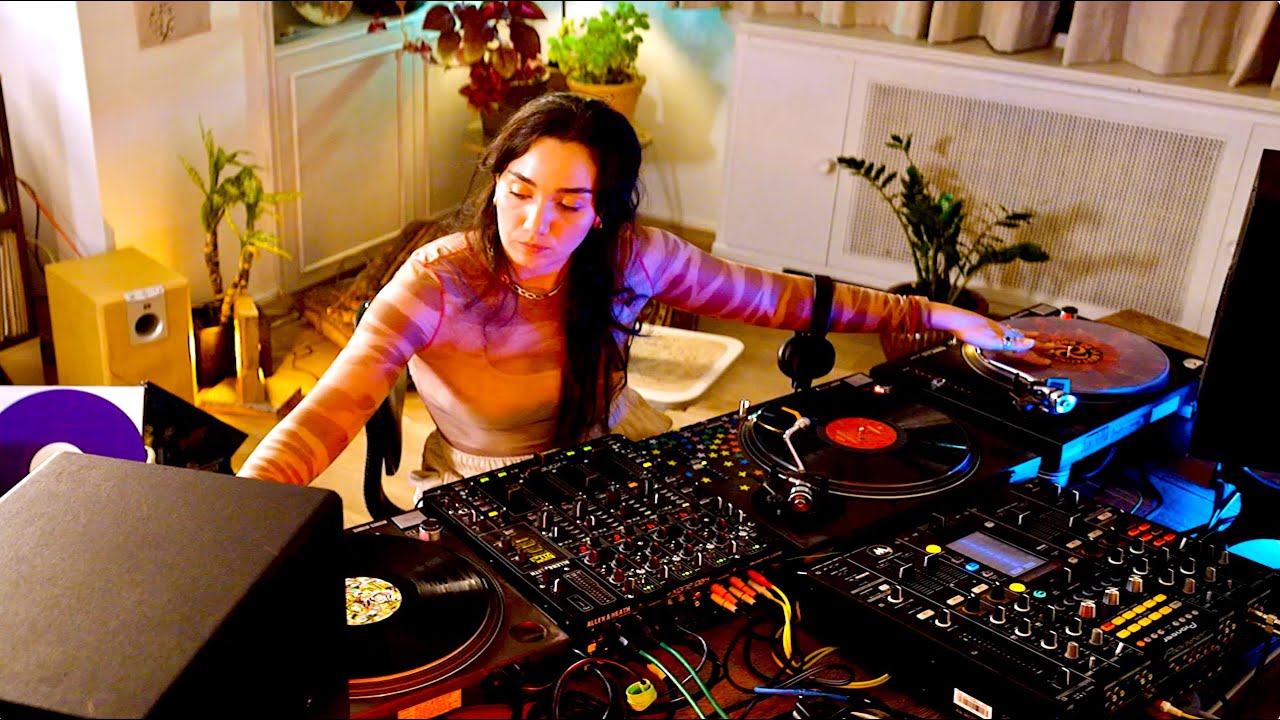 Renata [DJ Set] | Ruptured Music broadcast for Stegi Radio, Athens