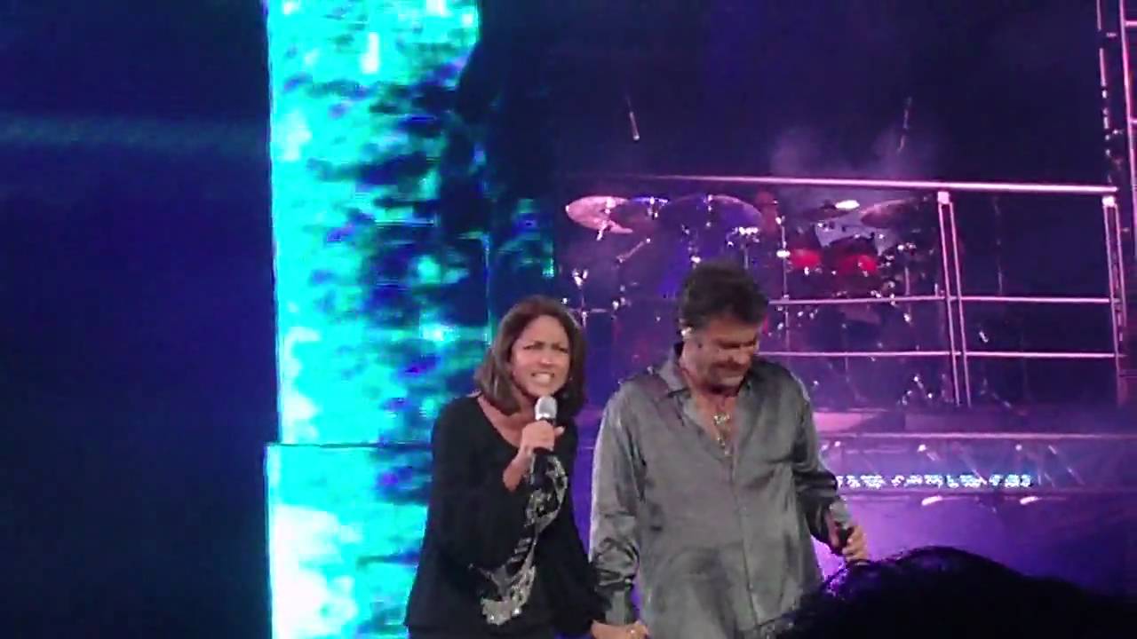 DUETO LUCERO Y MIJARES,  14 DE FEBRERO DE 2010