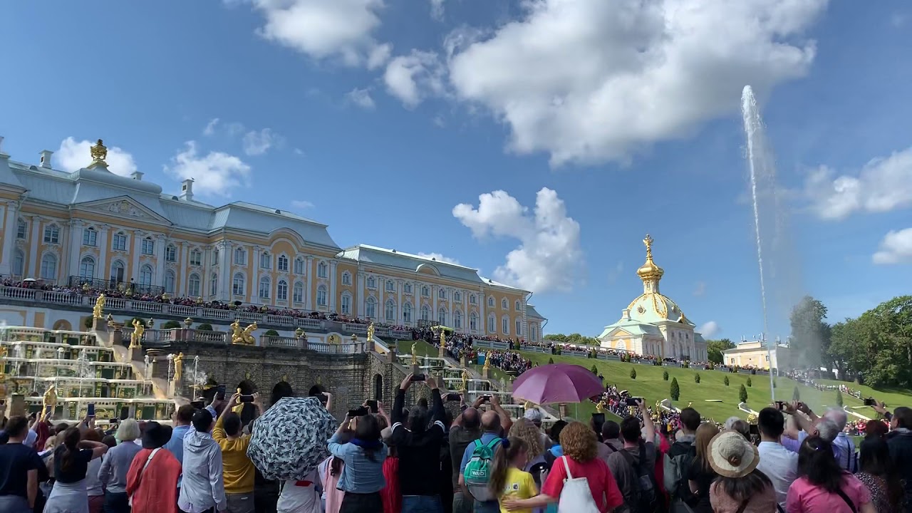 Grand fountain cascade at Peterhof Palace