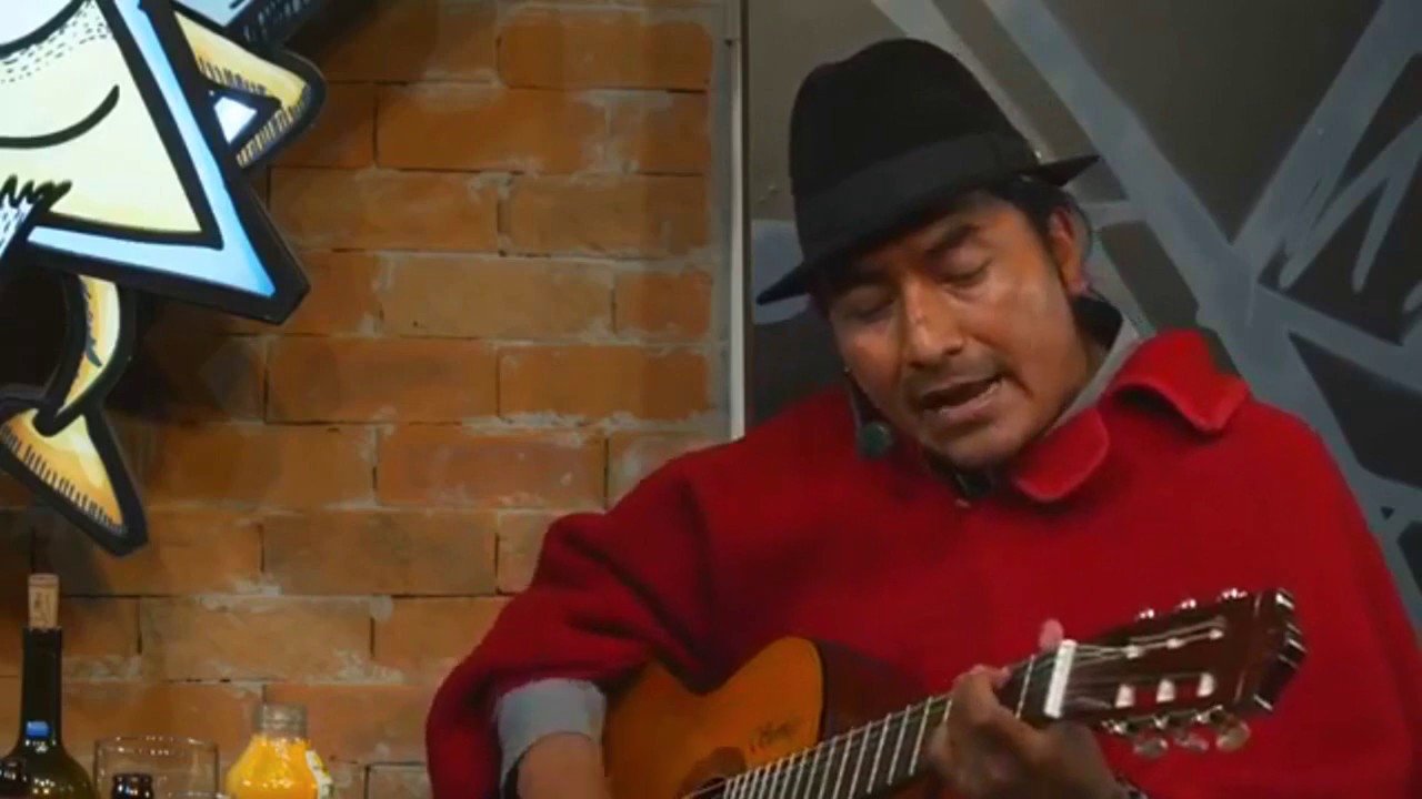 LEONIZAS IZA CANTANDO MOVIMIENTO INDÍGENA