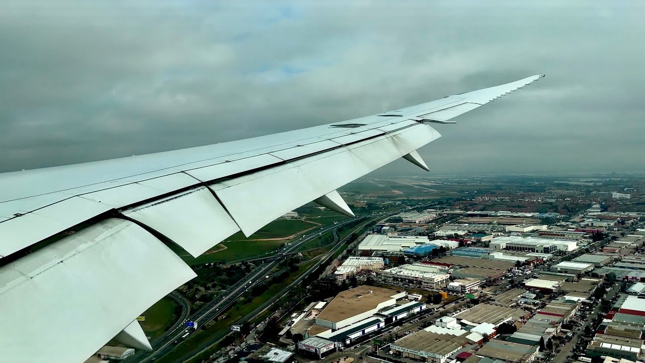 [4K] Overcast Madrid Landing | Air Europa | B787-8 Dreamliner | MAD | UX7706 | EC-MNS