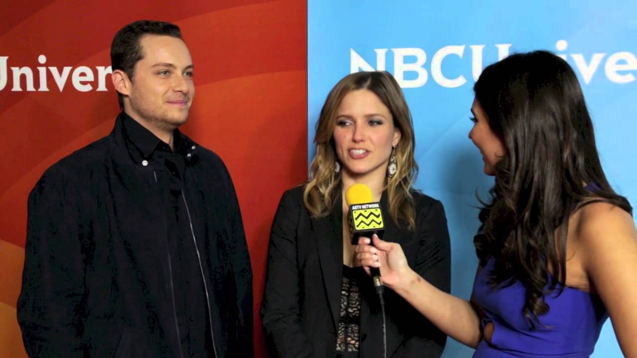 Sophia Bush and Jesse Lee Soffer from Chicago PD @ NBC Red Carpet | AfterBuzz TV Interview