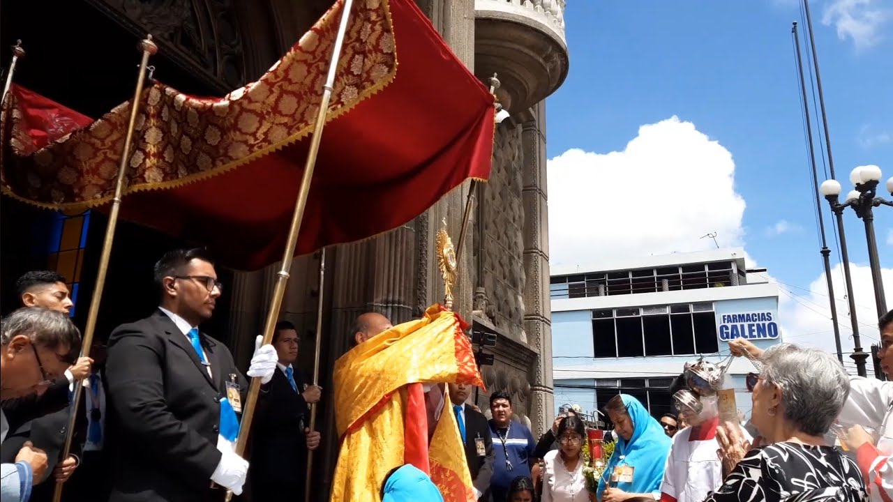 Entrada Procesión de Corpus Christi - Santuario de Guadalupe 2025