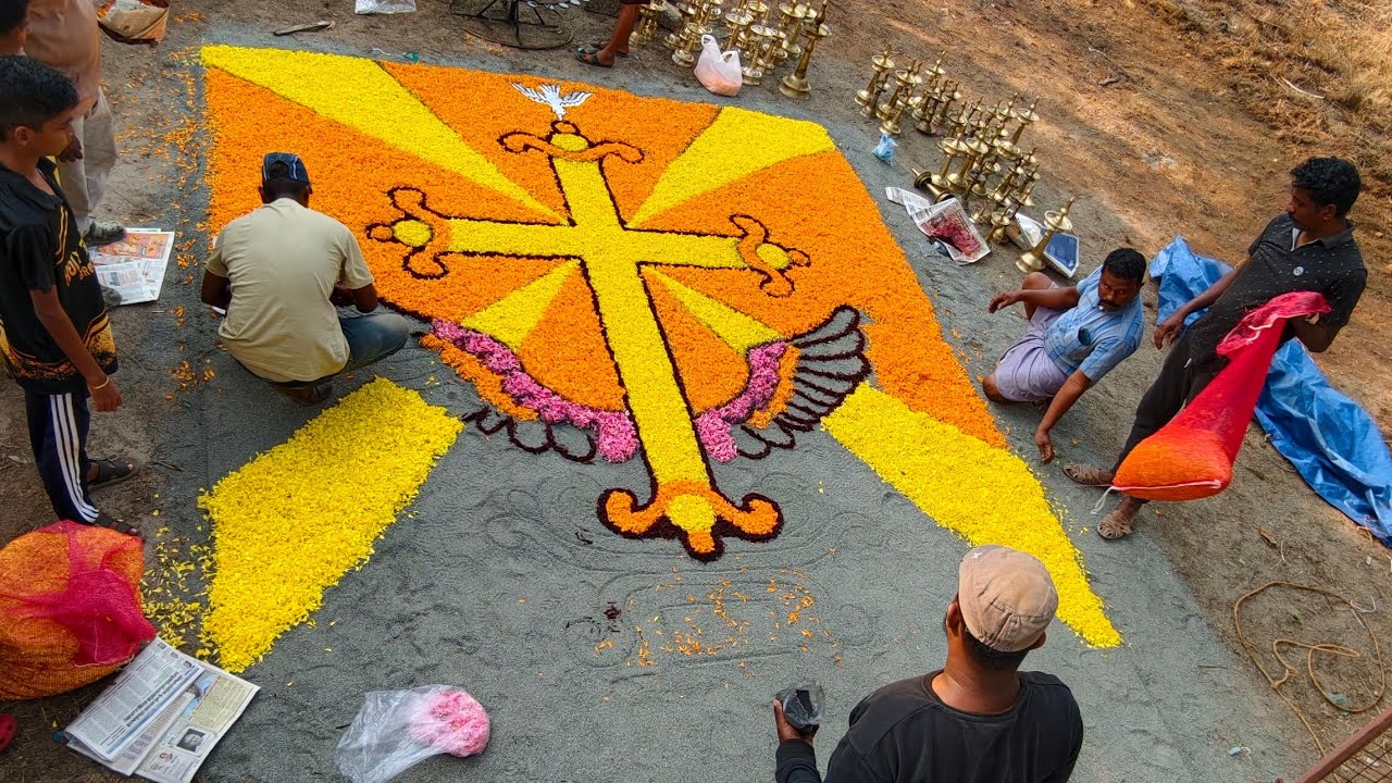  50th ഹോളിഫാമിലി പള്ളി പെരുന്നാൾ പൂക്കളം 🌼#traditinal #artform  #flowers #fireworks #chendamelam