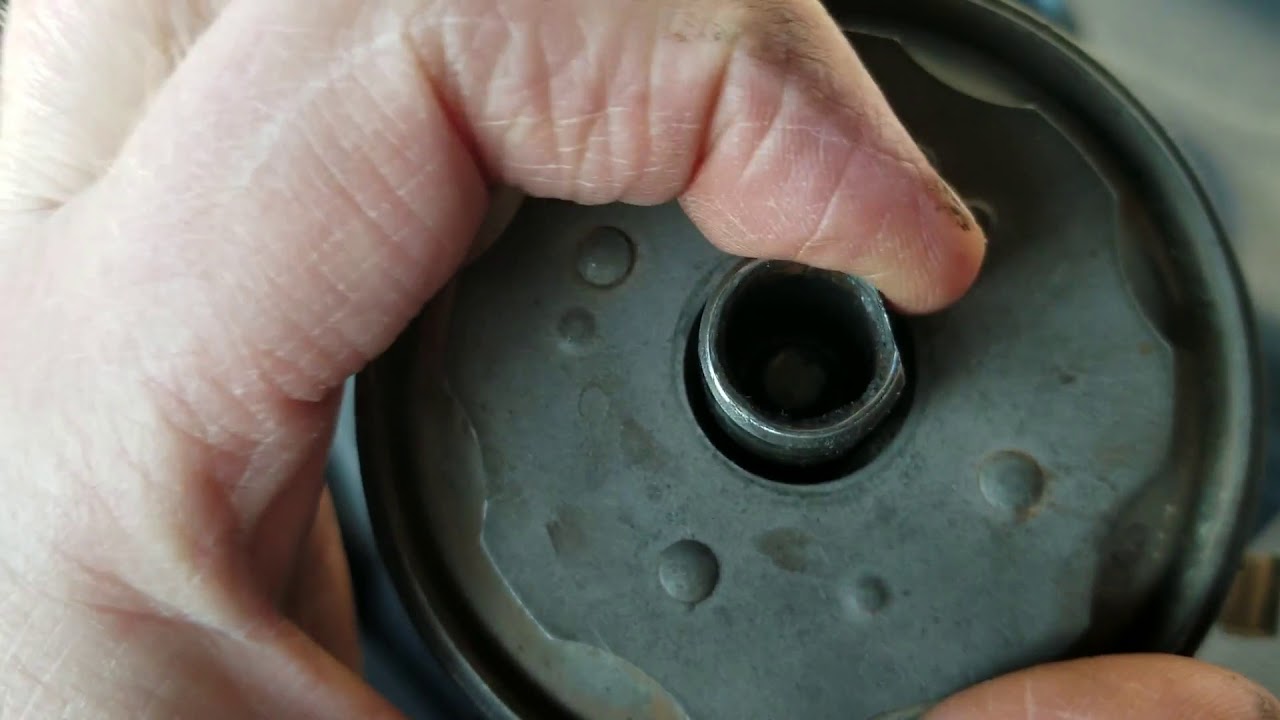 Worn out IAD 4008 distributor from Willys L134 engine