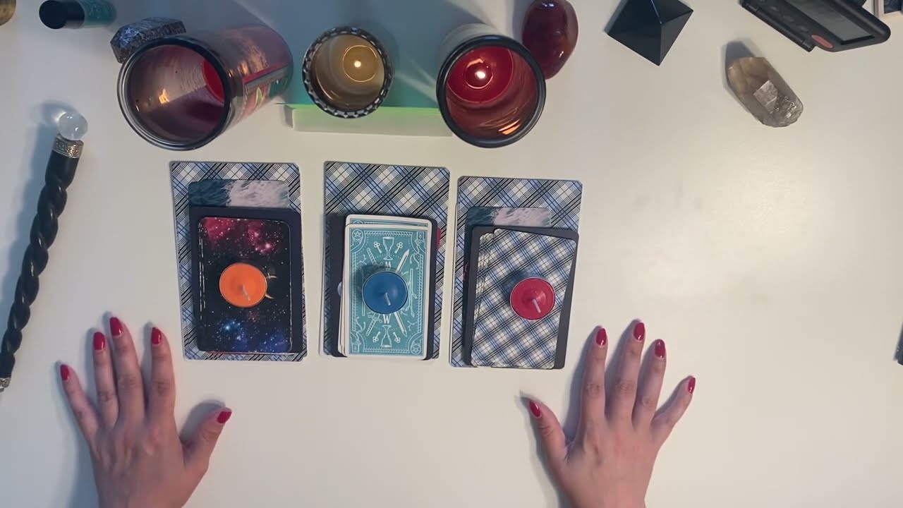 Give me a sign: New Love Reading 😍🤍💋/Pick a Card Tarot Reading