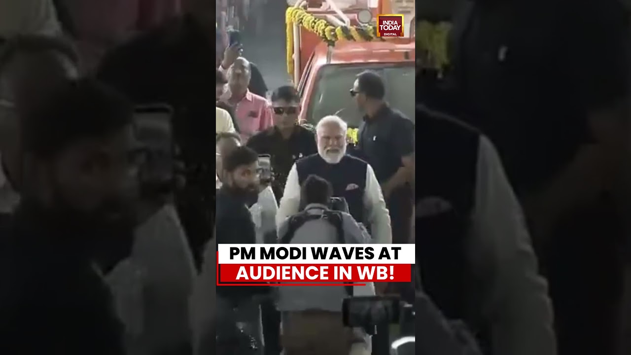 PM Narendra Modi Waves At Crowd At Suvendu Adhikari&rsquo;s Oath Ceremony In Kolkata #pmmodi #bengal