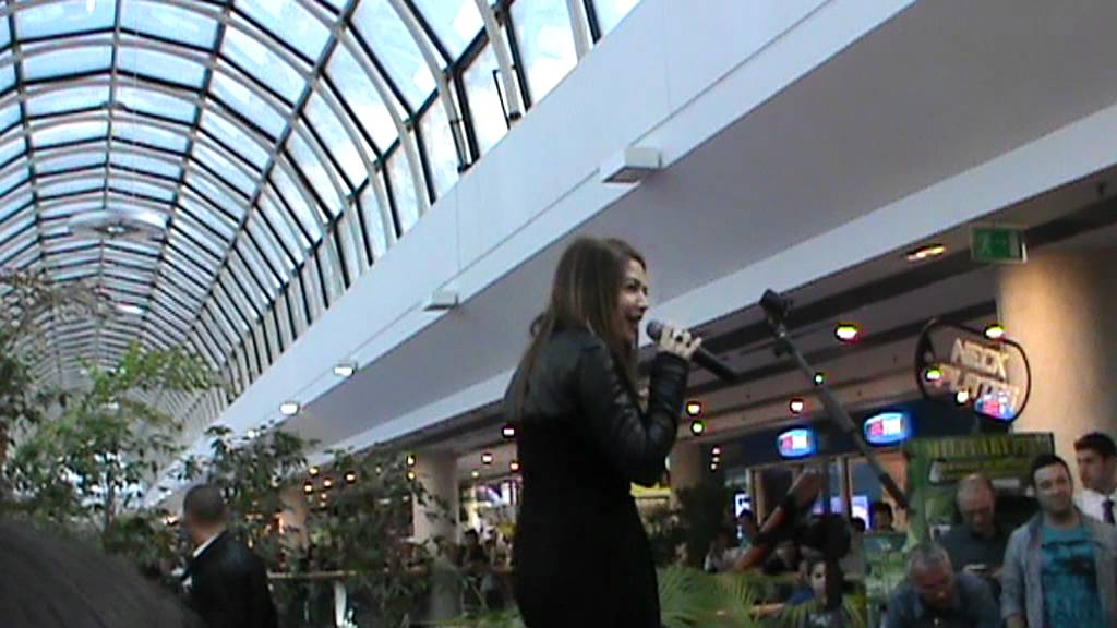 Cristina D'Avena i Puffi sanno LIVE