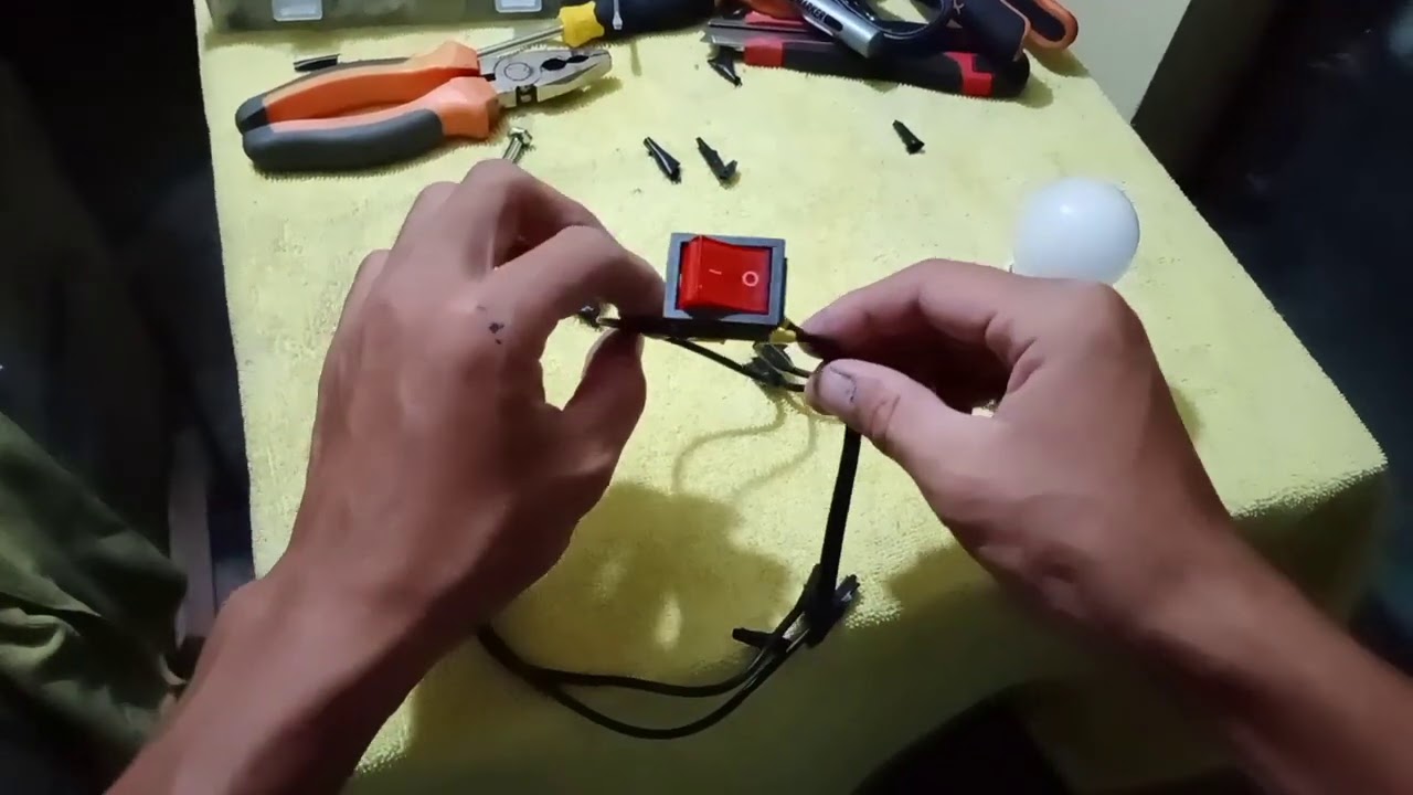 PAANO I WIRE ANG 4 PIN ROCKER SWITCH