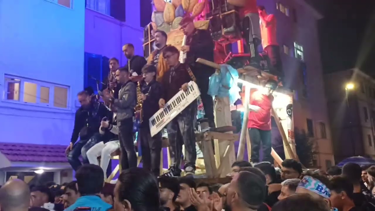 BARRA SAN GIOVANNI A TEDUCCIO 2025 VIA ENRICO FORZATI COMITATO FORZATI VOLONTARI BARRESI PARTE 1