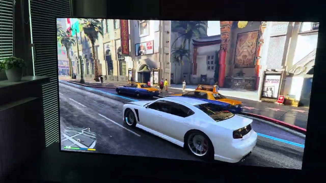 GTA 5 Enhanced on OLED LG G5 & RTX 5090 4K Maxed Out HDR / TV Settings