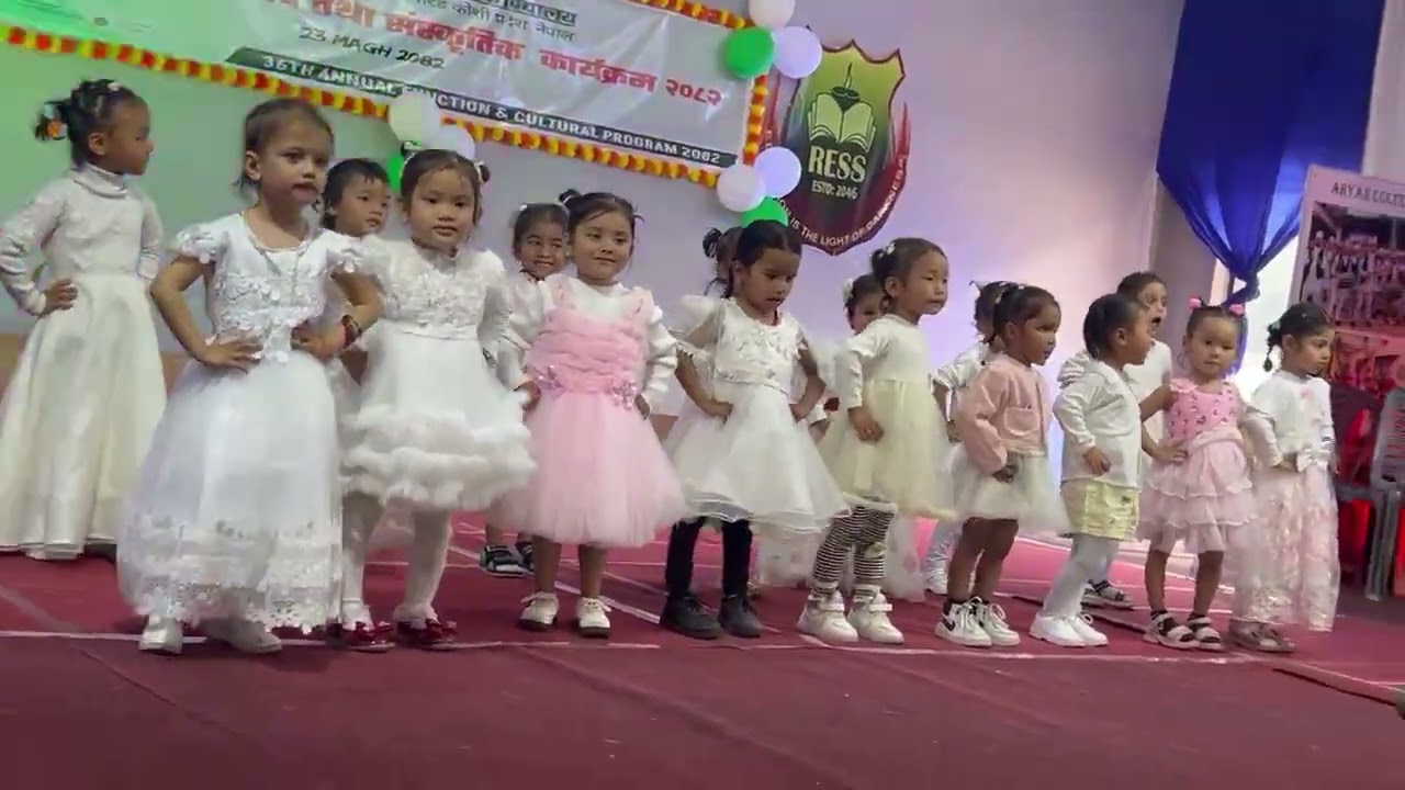 My daughter school first program dancing with her friend's 🫶♥️i proud of you choru😘  