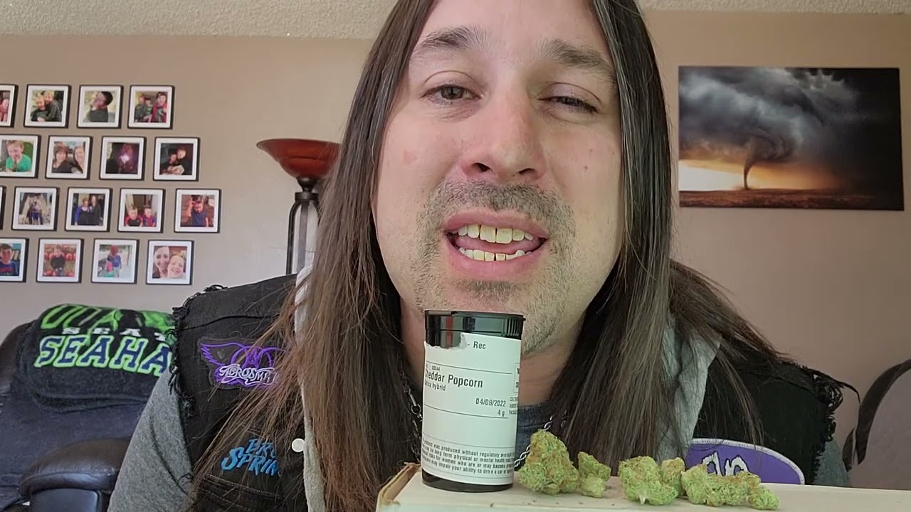 Dan's 420 Chronicles - Cheddar Popcorn / Weed Review 4/15/22