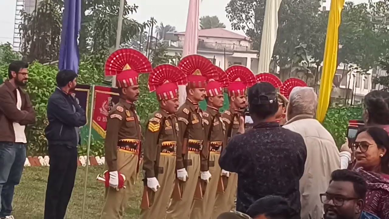 Flag down march retreat ceremony🇮🇳💥🇧🇩🤘👍II #bharat🇮🇳#bangladesh🇧🇩I border at #akhawlader 👍#tripura 💖🤘