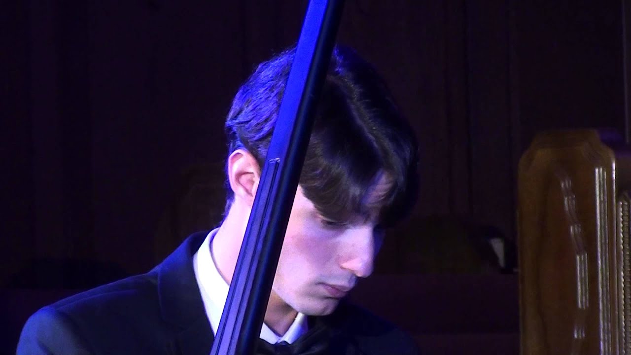 Adi Neuhaus plays from Frédéric Chopin 
