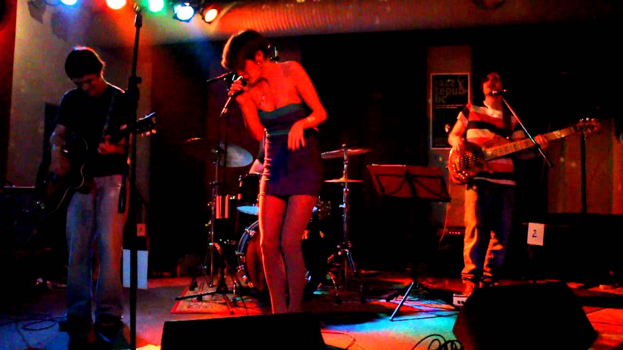 Betty Lee Quartet - Swing Me (Cosmic People cover) - Live at Jazz Republic