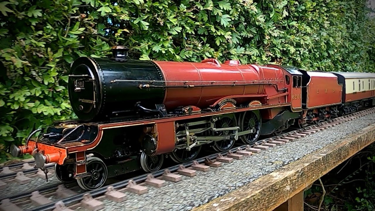 Gauge1 UK live-steam & electric model locomotives on a garden railway- Aster Accucraft Bowande Jinty