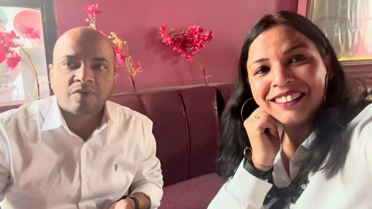 When पति-पत्नी go on Valentine’s date and behave like best friends 😜❤️