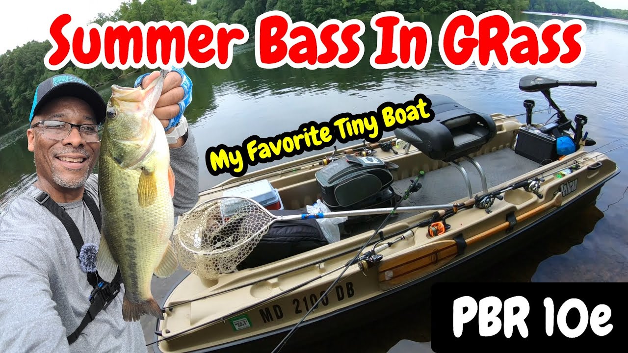 AWESOME DAY Fishing Summer Grass On My Favorite Tiny Boat {Pelican Bass Raider 10e}