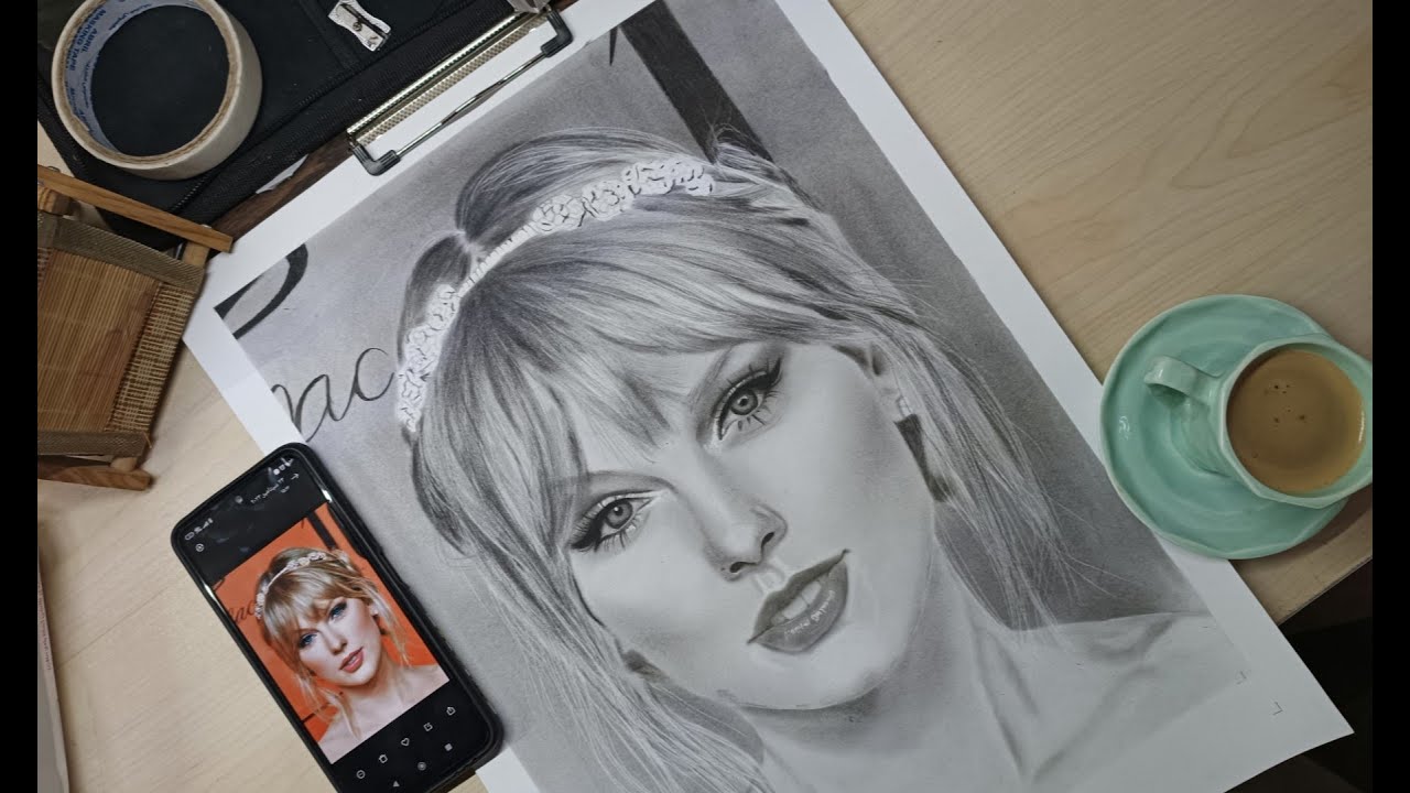 Realistic Taylor Swift Charcoal Drawing - Timelapes Fan Art
