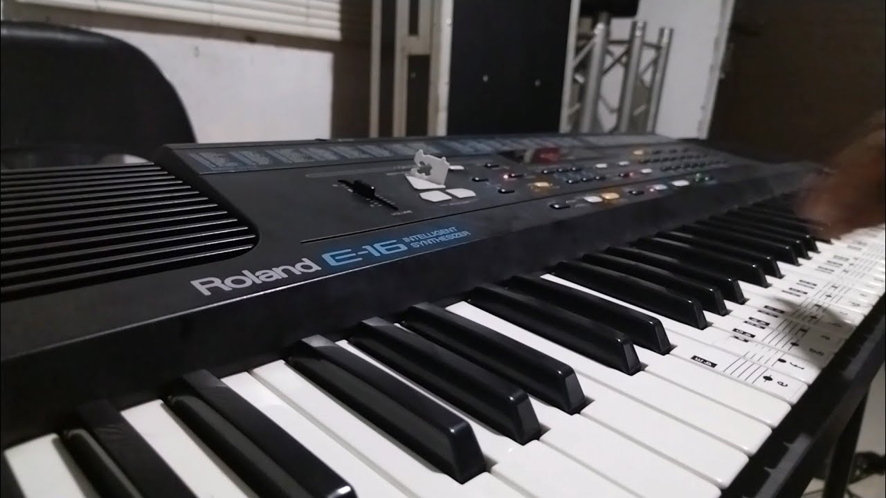 ITENDE - EKUQALENI KOMHLABA CHORUS ROLAND E 16
