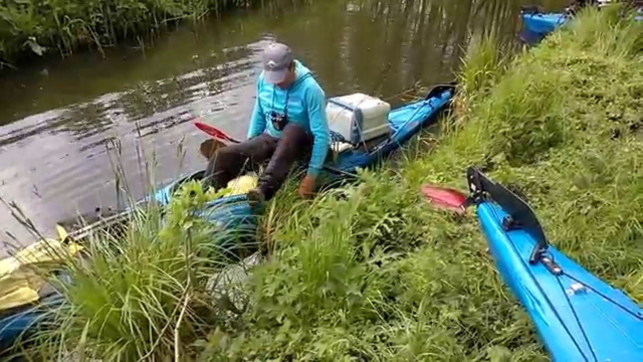 Wie steigt man aus einem Kajak ohne zu kentern.