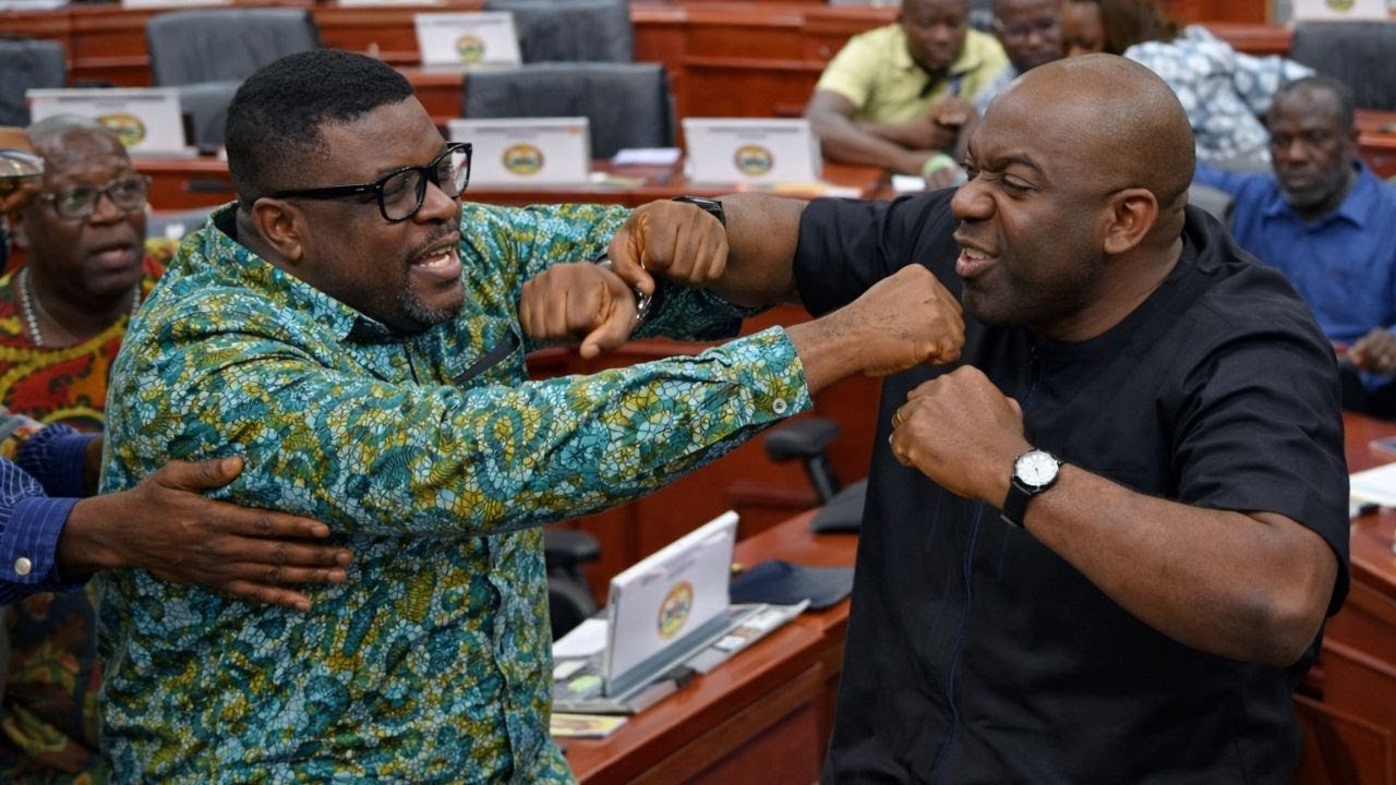 BREAKING: Heated Confrontat!on Erupts Between Dafeamekpor & Kojo Oppong Nkrumah in Parliament