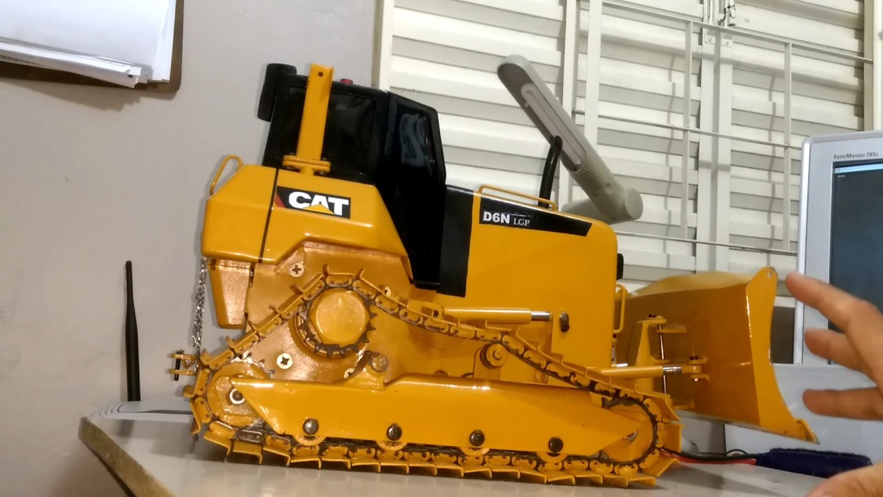 Trator de esteira D6N Caterpillar- dica de segurança!!